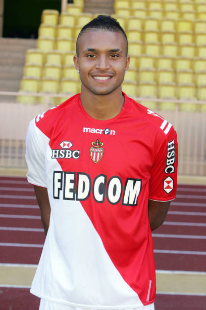 “Monaco merupakan kelab yg amat berprestij. Walaupun mereka ternama di Eropah, penduduk disana kurang mengambil kisah tentang bolasepak. Apapun, ia menawarkan environment yg baik & dinamik buat pemain muda seperti saya yg berhijrah kesana. Faktor ini juga meyakinkan ibu bapa kami