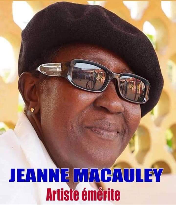 L'an 2020 est sûrement le plus triste pour le monde culturel. Après kadé Diawara, Mory kanté, Petit Condé, bébé Fatou Linsan... La Guinée perd aujd l'une des figures les plus emblématiques. Repose en pays maman #JeanneMacauley
