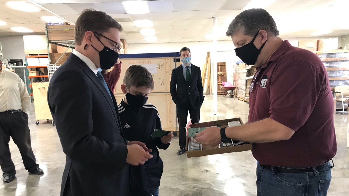 Staying on the road, I headed to  #Louisburg to tour  @BottleClip. These guys make all kinds of essential products for the restaurant industry. Their SPARK reshoring grant will help them bring production of components back from China to  #Kansas!