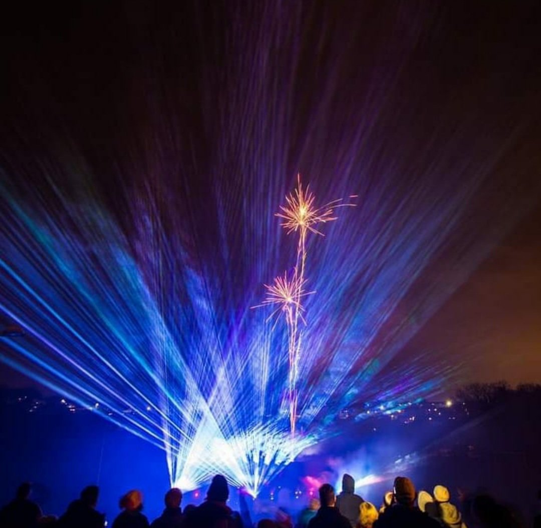 laserknowhow's tweet photo. Wishing all our followers a happy and safe Guy Fawkes.

#GuyFawkes #fireworks
Photo credit @CircuitSymphony https://t.co/TdoFTpWWz4