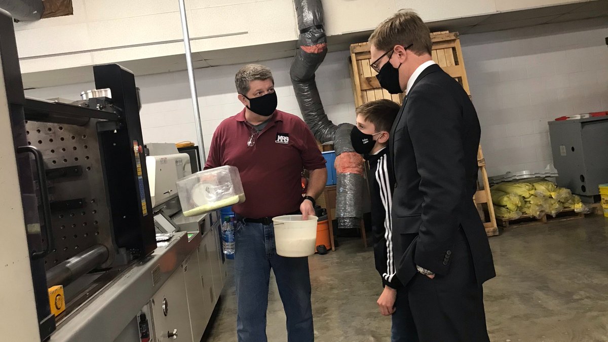 Staying on the road, I headed to  #Louisburg to tour  @BottleClip. These guys make all kinds of essential products for the restaurant industry. Their SPARK reshoring grant will help them bring production of components back from China to  #Kansas!
