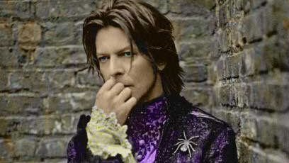 "If you feel safe in the area you’re working in, you’re not working in the right area."

~ David Bowie

📷Mark Seliger New York, 1999