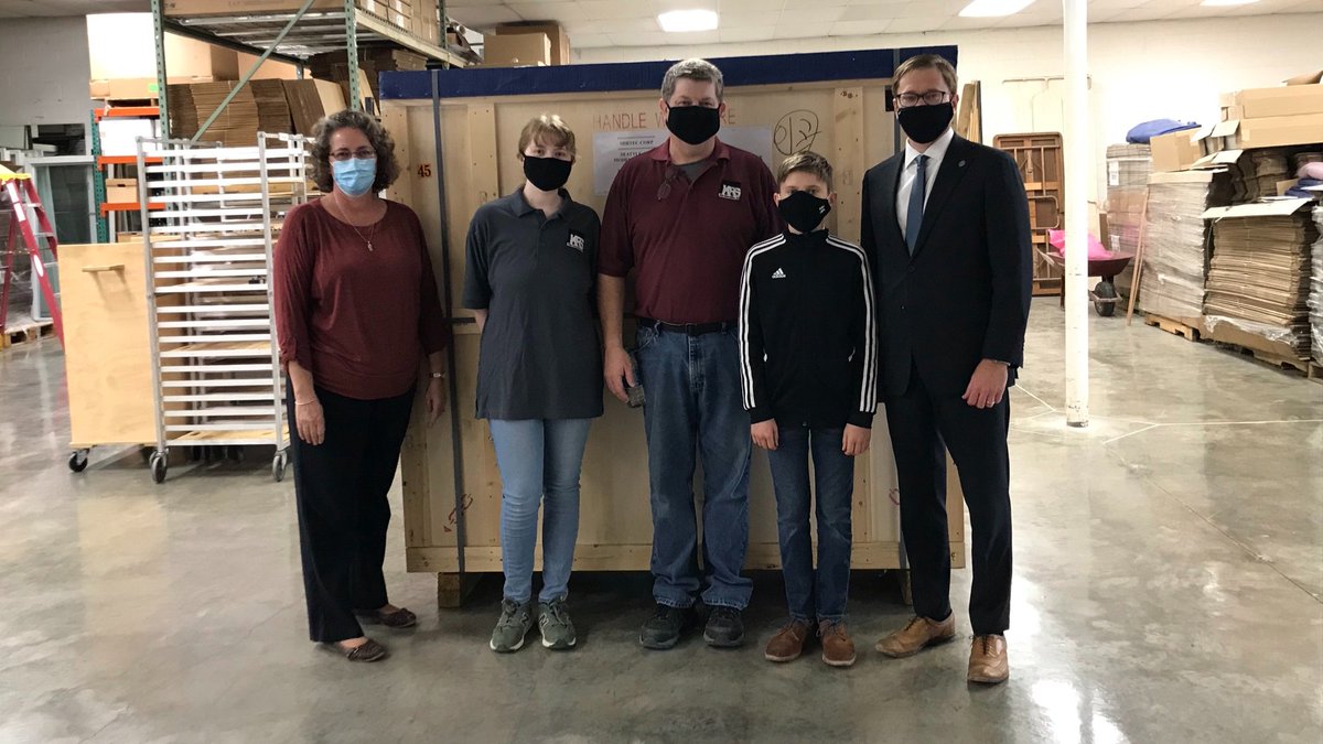 Staying on the road, I headed to  #Louisburg to tour  @BottleClip. These guys make all kinds of essential products for the restaurant industry. Their SPARK reshoring grant will help them bring production of components back from China to  #Kansas!