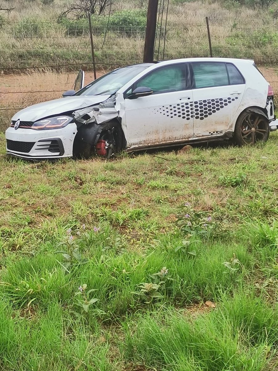 [Polokwane] R37 MVA with injuries. Patients were treated and transported to nearby hospital.