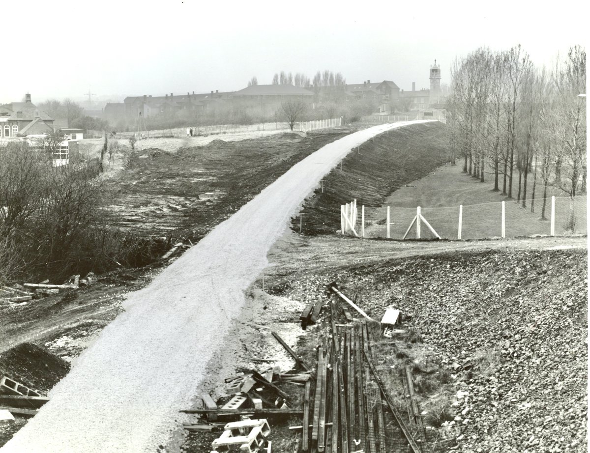 1/ (long read) Here’s today’s AMN (Antidote to News Misery) pix posting. I first visited the East Lancs Rly of today in 1982, as Assistant Editor of Steam World. My contact was ELRPS Chairman the late Harry Hatcher. He was affable, knowledgeable & always helped ensure I could