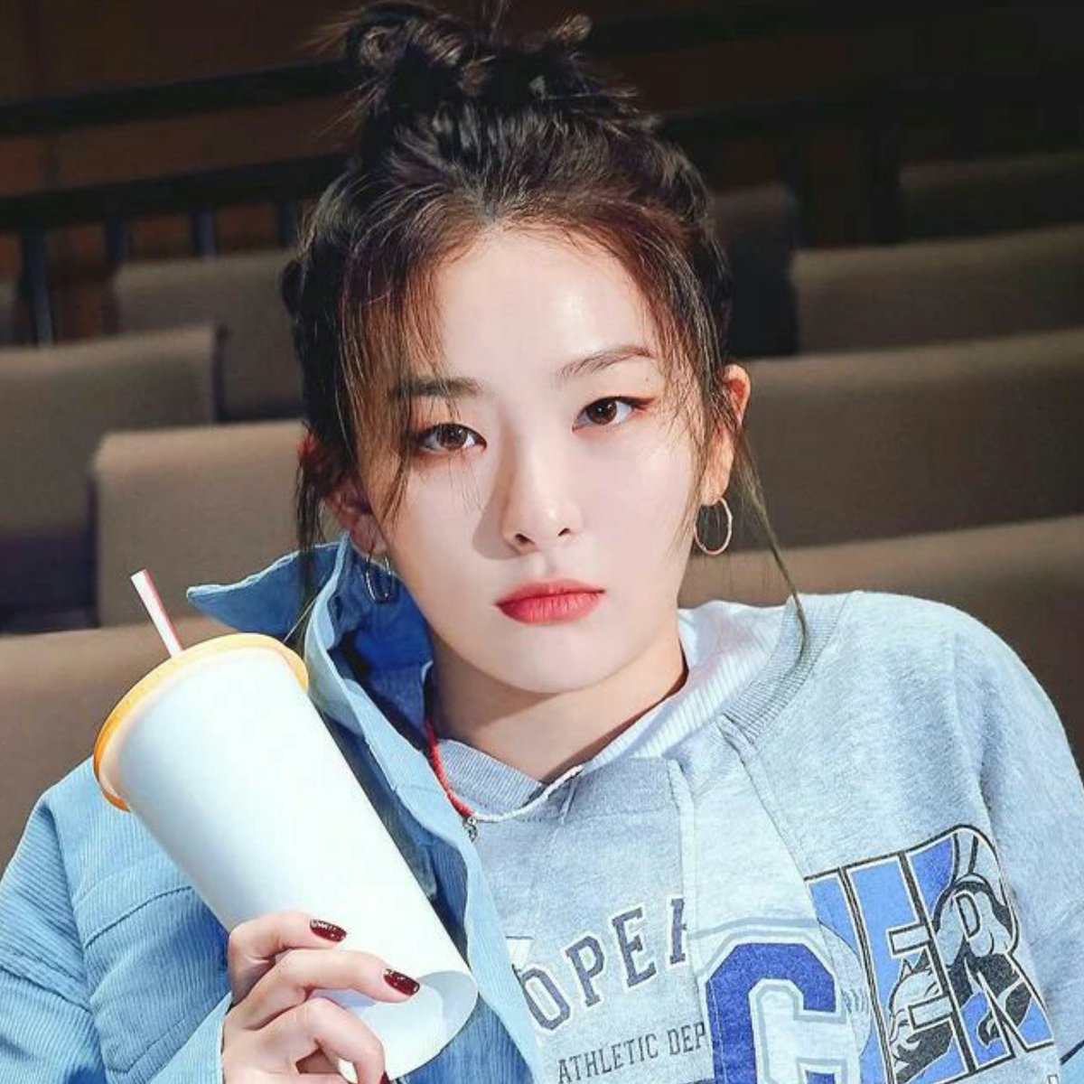 rouletteflavor's tweet photo. ✎ᝰ ᥉ᥱᥙᥣgι - rᥱd ᥎ᥱᥣ᥎ᥱt 9.50/10 ࿐ ࿔* https://t.co/gCkxEQAGan