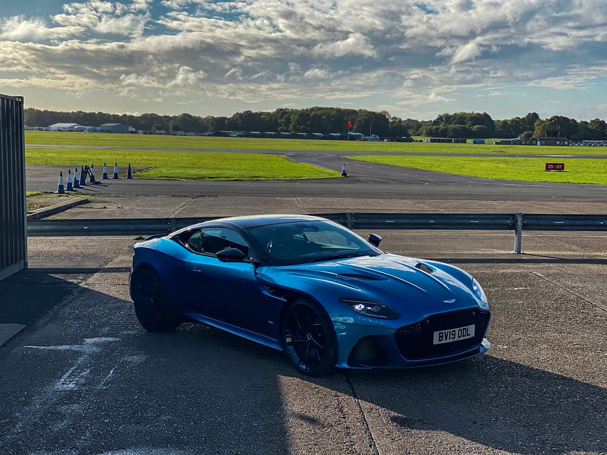 ReepGroup's tweet photo. Incredible Aston Martin DBS Superleggera in a stunning colour protected at our @ReepSouthern site🧢
.
#reep #reepgroup #astonmartin #astonmartindbs #astonmartindbssuperleggera #superleggera #supercar https://t.co/ntQUaU3k9F