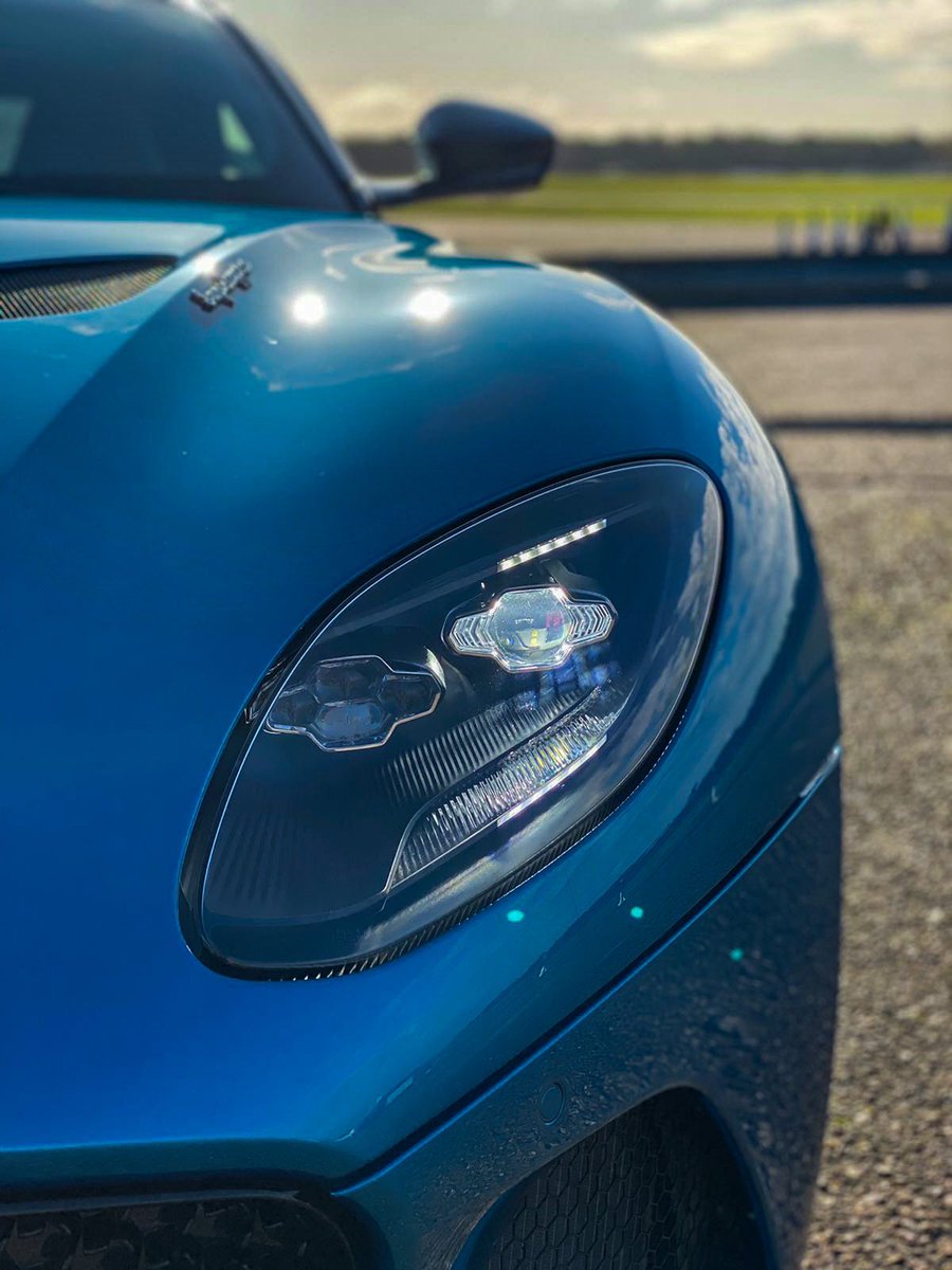 Reep Group (@reepgroup) on Twitter photo Incredible Aston Martin DBS Superleggera in a stunning colour protected at our <a href="/ReepSouthern/">Reep Southern</a> site🧢
.
#reep #reepgroup #astonmartin #astonmartindbs #astonmartindbssuperleggera #superleggera #supercar Incredible Aston Martin DBS Superleggera in a stunning colour protected at our <a href="/ReepSouthern/">Reep Southern</a> site🧢
.
#reep #reepgroup #astonmartin #astonmartindbs #astonmartindbssuperleggera #superleggera #supercar