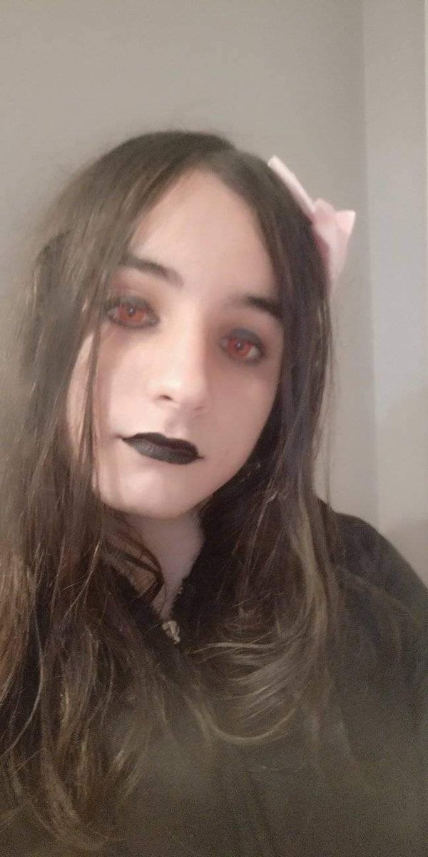 Que tal me miro hoy? esa foto me la hice hace unos momentos uwu