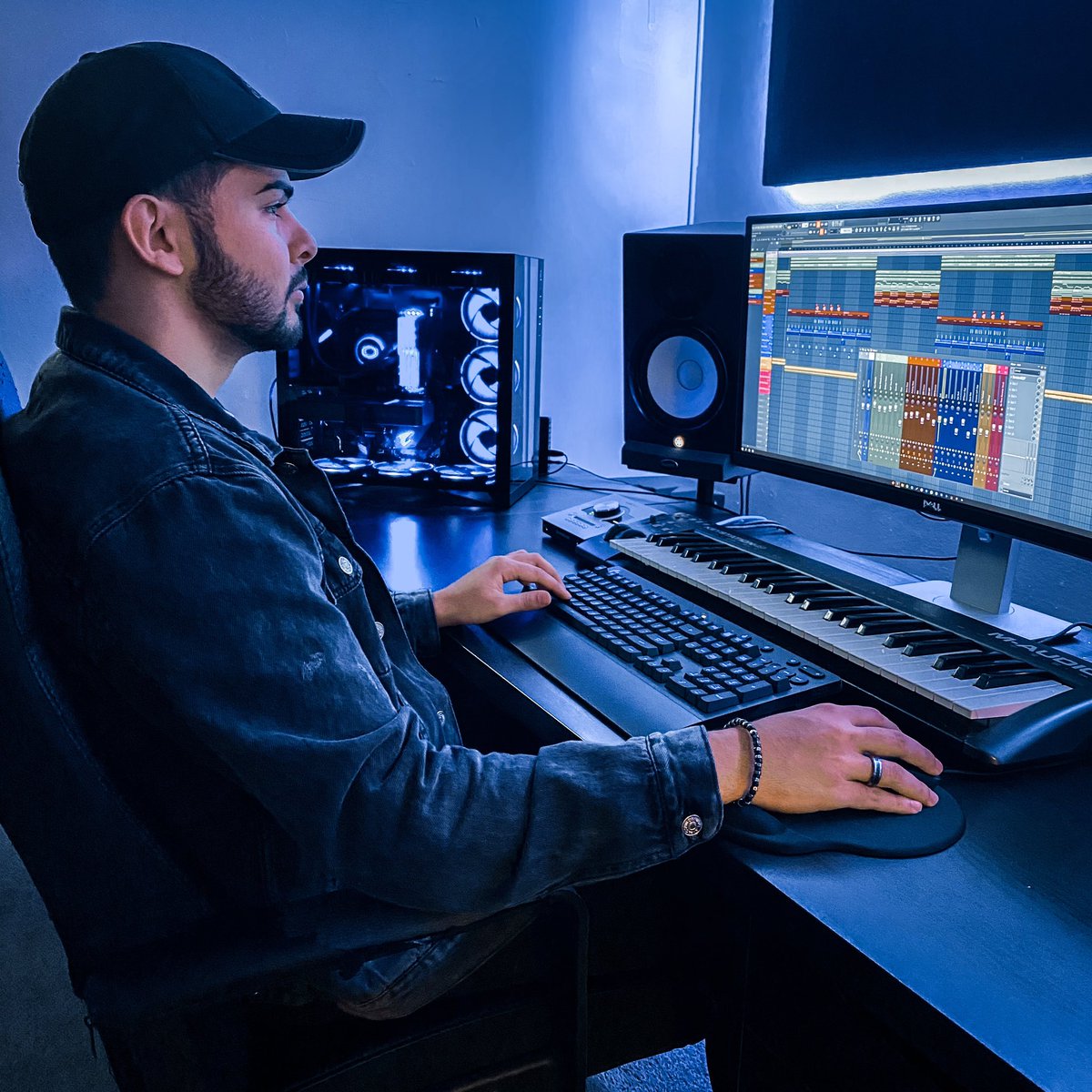 RyosOfficial's tweet photo. Excited to announce I’m officially sponsored by @FL_Studio 🔥🔥 

This is super cool to me because I’ve been using FL to make music ever since I first started, about a decade ago! https://t.co/RZrKE7Z7cW