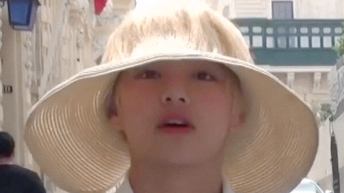 logn100462's tweet photo. สู้ๆค้าบ นุแตแตเป็นกำลังจายให้

RT to vote

I vote for #Taehyung #BTSV from #BTS @BTS_twt for #BousnidStars2020 #Bousnid #2ndBousnidStars2020 https://t.co/r1LSH1fI4N