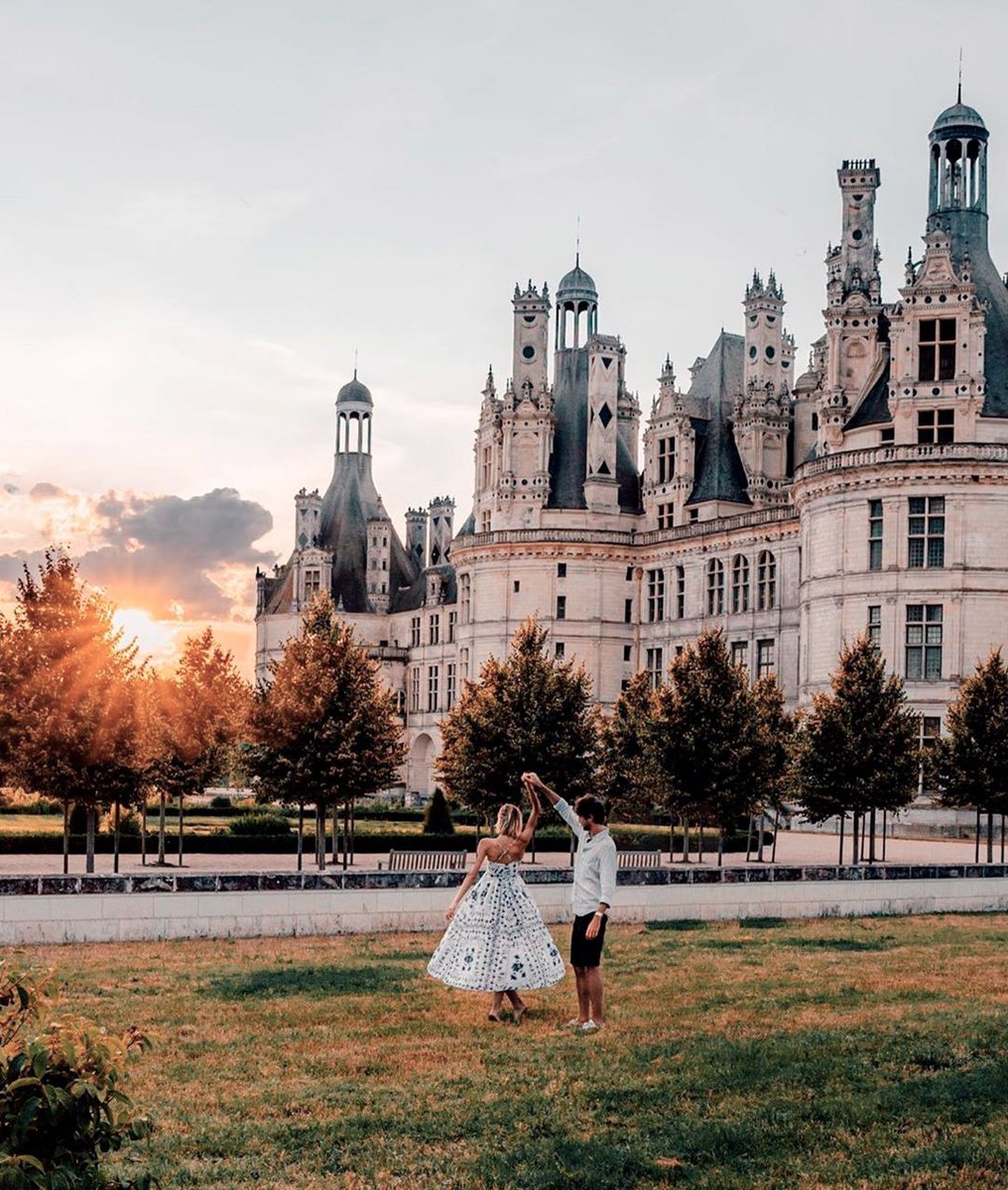 À partir du 17 décembre, profitez de notre « offre long séjour » pour vivre des vacances féériques dans le seul hôtel au cœur des 5 440 hectares du Domaine national de Chambord.​ 

ow.ly/nfeJ50BDX0B

📷 @voyageinstyle_ @chateaudechambord