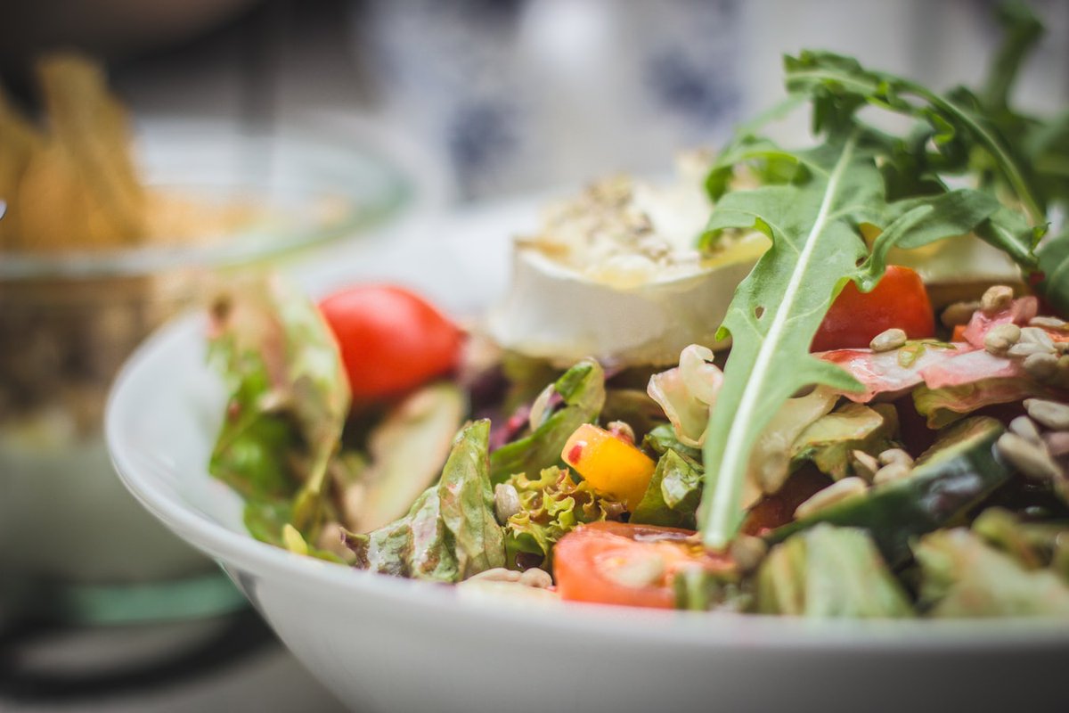 Steun onze lokale horeca die getroffen wordt door de gedeeltelijke lockdown, en haal een lekker hapje in huis! 🍽 Een overzicht van alle zaken met een bezorg en/of afhaalservice vind je op onze website: waalre.nl/lokale-horecao…