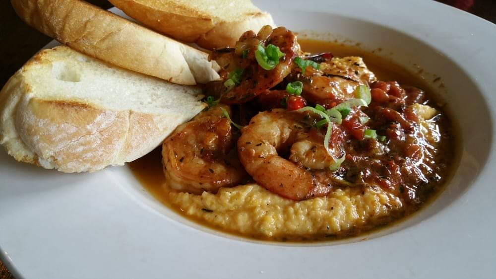 ConolaGrill's tweet photo. We are a small local restaurant offering Southern Comfort, Sandwiches, Vegan dishes, &amp; Sushi. 
We take pride sourcing fresh produce &amp; suplies.
We are holding on strong during these uncertain times to give our neighborhood a safe &amp; inviting atmosphere to enjoy a meal together. https://t.co/OgSg8gCpDr