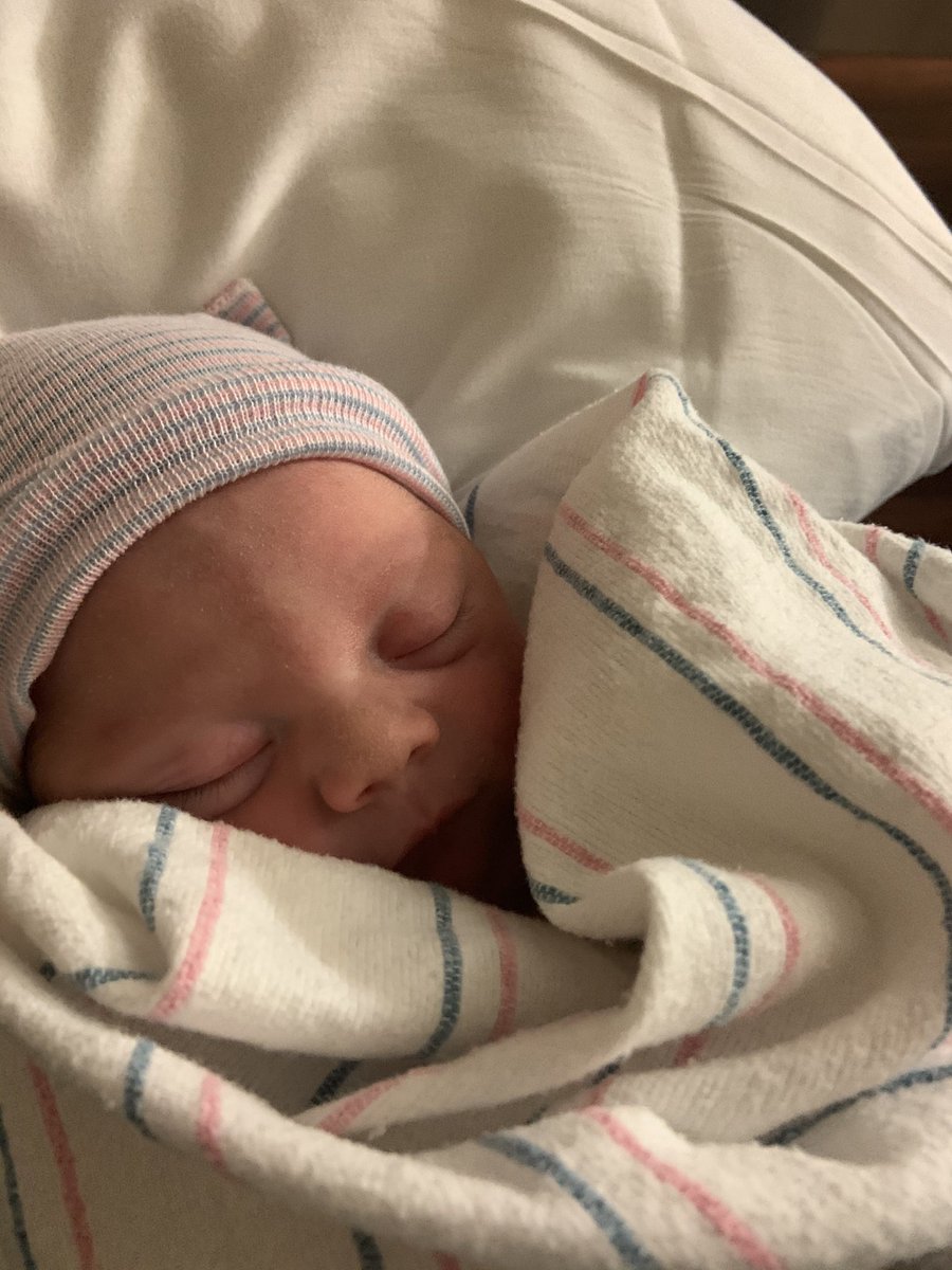 MollyMartinez_'s tweet photo. Ray Cruz Martinez 11/4/20 5:42pm 7lbs 6oz 💙 the sweetest little man https://t.co/9Tk2I5nGqx