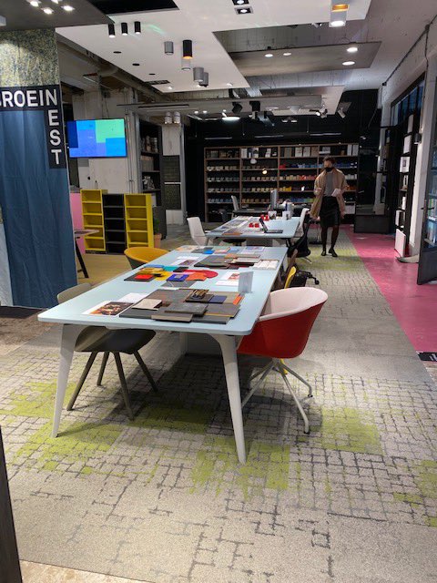 drenteaoffice's tweet photo. Mooie presentaties en primeurs bij mini fair in #broeinest Rotterdam! #vepadrentea #futureoffice https://t.co/MzyEr6XtwG