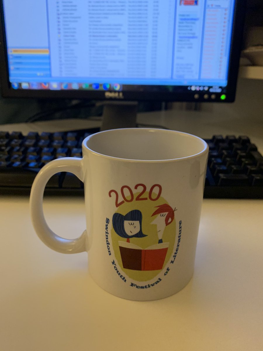 SpeakingofBks's tweet photo. How kind of @SwindonYFL to send us all a mug for our afternoon cuppa and a biccy (scoffed already obvs!)
@knifeandpacker I’ve got one each for you guys too! https://t.co/FA2Kd1MvWe