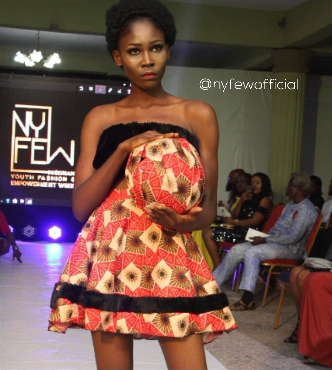 NYFEWofficial's tweet image. Excerps from NYFEW 2018 finale showdown...

Check slides for more pictures from the finale 

#NYFEW #ProjectMakeMe #ThrowbackThursday #NYFEWofficial