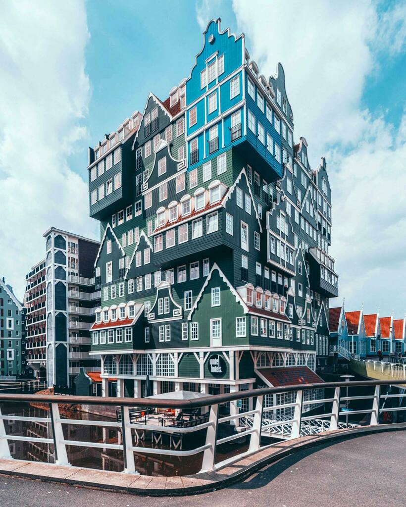 bengoesplaces's tweet photo. Architect: So do you want a classic house or an apartment complex?
Hotel owner: Yes.

#travellingthroughtheworld #map_of_europe #where2gonext #europe_moments #europestyle_ #kings_villages #incredible_europe #discover_europe_ #shot_europe #villages #hello… https://t.co/7NWmie8nhK https://t.co/kdC6sZECCC