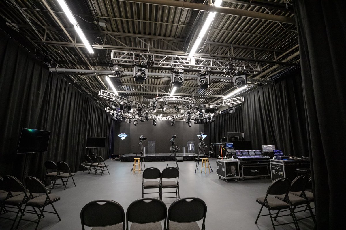 JonBeckett2's tweet photo. Busy week at #TheStudio
Just want to shout out to our staff for all that they do!
#BestStaffInTheLand Period!
#GreatSpace
Book a tour
We are here to serve!
#VirtualEvents
#VirtualGalas
#HybridEvents
@zoom_us presentations
#PresentationStage
@productionworld https://t.co/mtSbpwfMaM