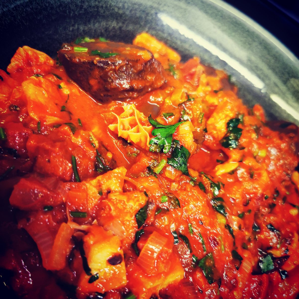 hecooksalot's tweet photo. Not for everyone but I love it. Dinner tonight - Tomato & Chorizo, Packet & Tripe. A Spanish riff on a Limerick classic #offalygood #tripe #limerickfood #foodmemories https://t.co/WE4EfKf0tX