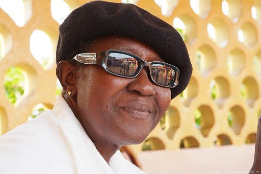 Mort de  Jeanne Macauley:  ESPACE TV bouleverse ses programmes pour lui rendre hommage. 
Jeanne Macauley n'est plus. Ce jeudi  5 novembre , l'actrice ancienne vedette des ballets africains de Guinée. Suivez ce soir à 21h Que sont-ils devenus avec prince DIALLO comme invité Jeanne