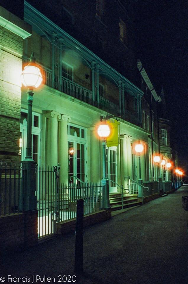 FrancisPullen's tweet photo. A selection from my 'Edward Hopper' inspired Nigh Shoot in central Cambridge.
First time using CineStill 800T 135 film.
Olympus OM1n
Zuiko 28mm f3.5
CineStill 800T
@BelieveInFilm #keepfilmlive #stilllshootfilm #edwardhopper #cinestill800t #filmisnotdead #olympusOM1n #zuiko28mm https://t.co/XEPkOF3Gpx