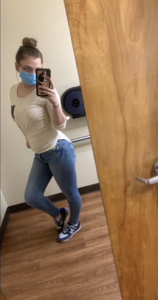 goddessdani7's tweet photo. I’m perfect. You’re pathetic. Send betas. 

• findom • chastity • debt • https://t.co/iTJsk8xjkb