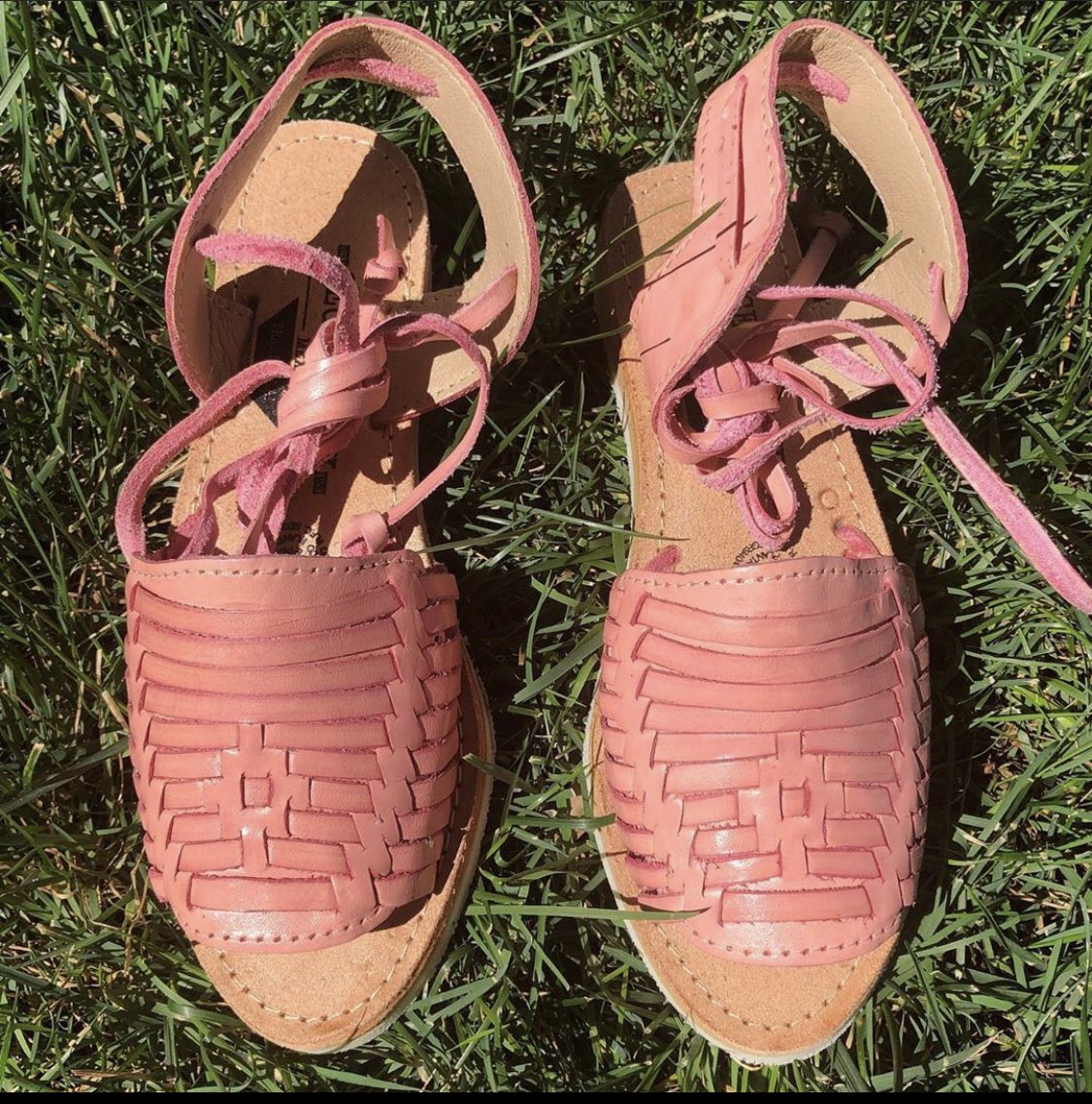 axmxsix's tweet photo. If Biden wins two people who retweet will get either a free pair of huaraches or an accessory from Hija Mia Boutique 🤪💕
https://t.co/zlnOc9DE24 https://t.co/RVi4ow7hqI