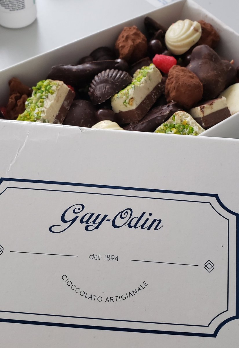 PisaniLab's tweet photo. Chocolate Tasting in the lab! 
#poweringresearch #gayodin #naples https://t.co/6okSaZ666D