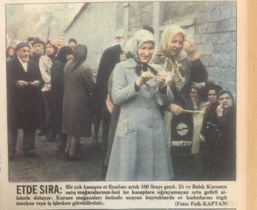 Tekin Deniz On Twitter 1977 Meshur Tup Gaz Ve Yag Kuyruklari Kemalsunal Ile Aysengruda Nin Gozgoze Geldikleri O Meshur Sahne Kemal Sunal Filmlerinde Su Iki Idareciyi Cok Elestirdi 1 Devrin Basbakani Suleymandemirel 2