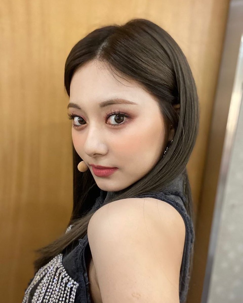 DC_TZUYU's tweet photo. [쯔스타❤] 3p

원스 오늘 엠카에서 1위 했습니다!!많이 응원해줘서 너무 고마워요💗✨
ONCE今天在MCOUNTDOWN上拿下一位了!!謝謝你們的支持❣️

https://t.co/Sujh9hwwFv

#TWICE #트와이스 #tzuyu #쯔위 #ICANTSTOPME https://t.co/0P0n714e7w