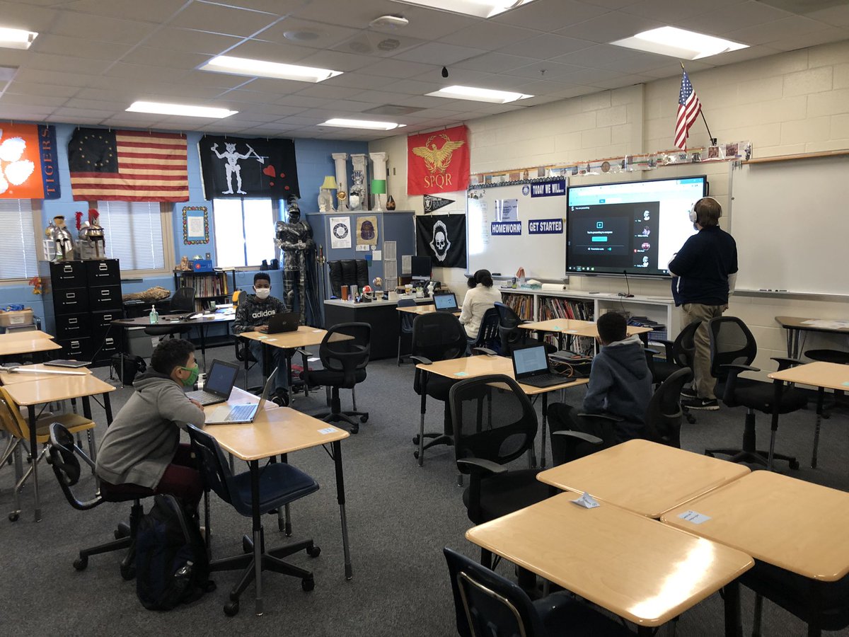 jcaseyeducator's tweet photo. Welcoming back Phase 2 face to face students is a joy @DentMiddle Our teachers are providing premier #DualModality instruction as we navigate educating in the midst of all things 2020 #TheDiamondStandard @tamashford @MELVIN_1982 @Mewilli1 @carlostwilson @DSingleton_DMS https://t.co/XuemPeAzEe