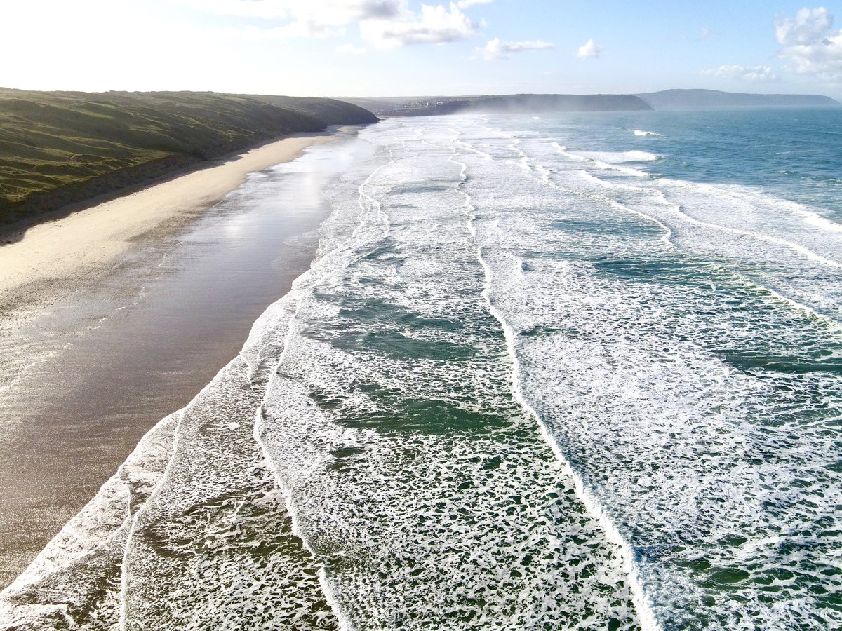 DGlobalvision3's tweet photo. Another glorious day! It’s Great to be able to escape the crazy world just for an hour or so! Sun, sea, sand and not another person around! Good food for the soul https://t.co/sNiwuiIuQo