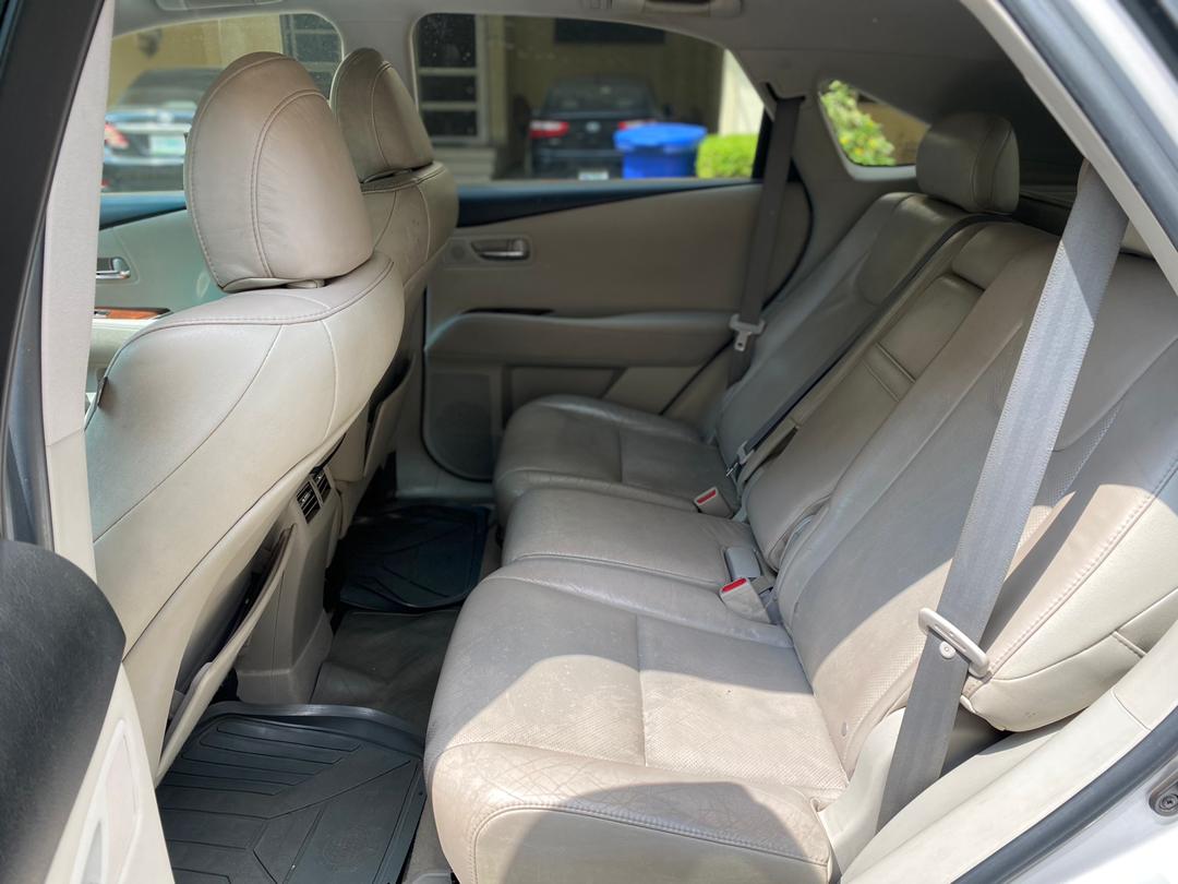 ldgcolt's tweet photo. Clean!
RT @CNwanbueze : Lexus Rx350 2011 FewUse
FullOption. #5.650m net
Lagos.
Kindly RT and patronize #CalebAutos
Gowon #ManchesterUnited #ThursdayMotivation https://t.co/GwdAqJgjK3