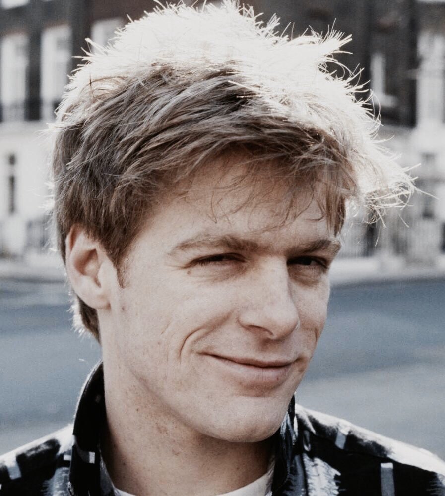 retrochenta's tweet photo. Hoy cumple 61 años el gran Bryan Adams. “I'm findin' it hard to believe, we're in heaven”. https://t.co/bu4Tocs3hX