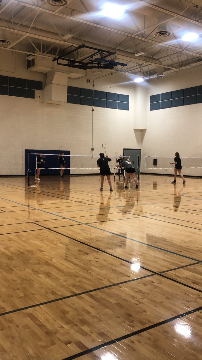 We’re up early getting that work in!State here we come 🏸 🐍 #grindneverstops #gocobras