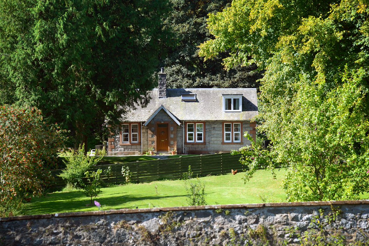 GreenTourismUK's tweet photo. @Kirkennan #greenstory started in 2013.  This Gold Award winner puts #sustainabilty at the heart of everything they do from the welcome pack of seasonal produce to the organic bedlinen.  Read more about their journey to becoming more #ecofriendly https://t.co/aysX1QKTkB https://t.co/4wYML78ybz