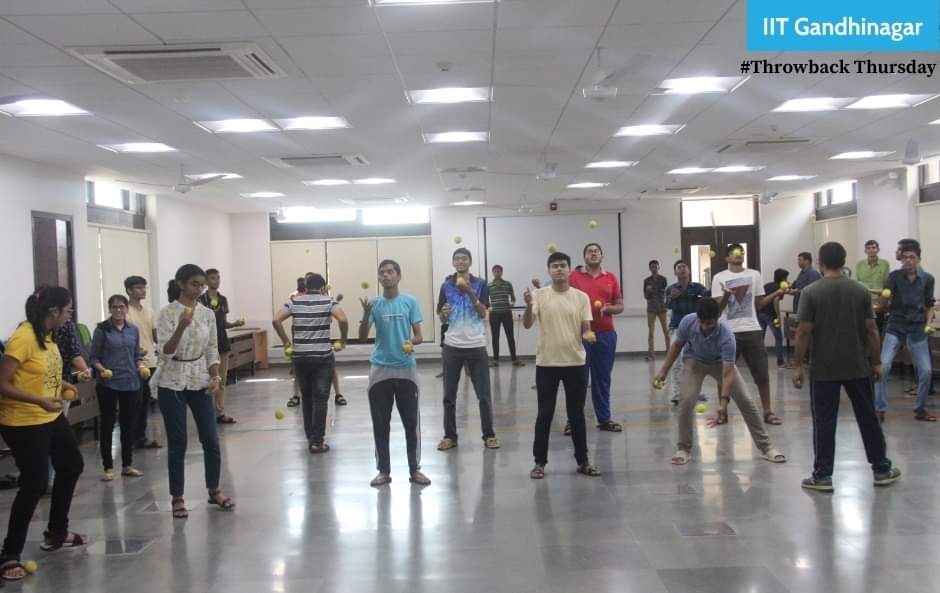 iitgn's tweet photo. As we gear up to welcome the Batch of 2020, here is a blast from the past from IITGN’s flagship Foundation Programme. The photo is from a "Juggling" workshop conducted by Prof Bireswar Das of IITGN in 2017.
#ThrowbackThursday
Find us on Twitter at https://t.co/s4W40enbAH
@fpiitgn https://t.co/829zXtjQ5t