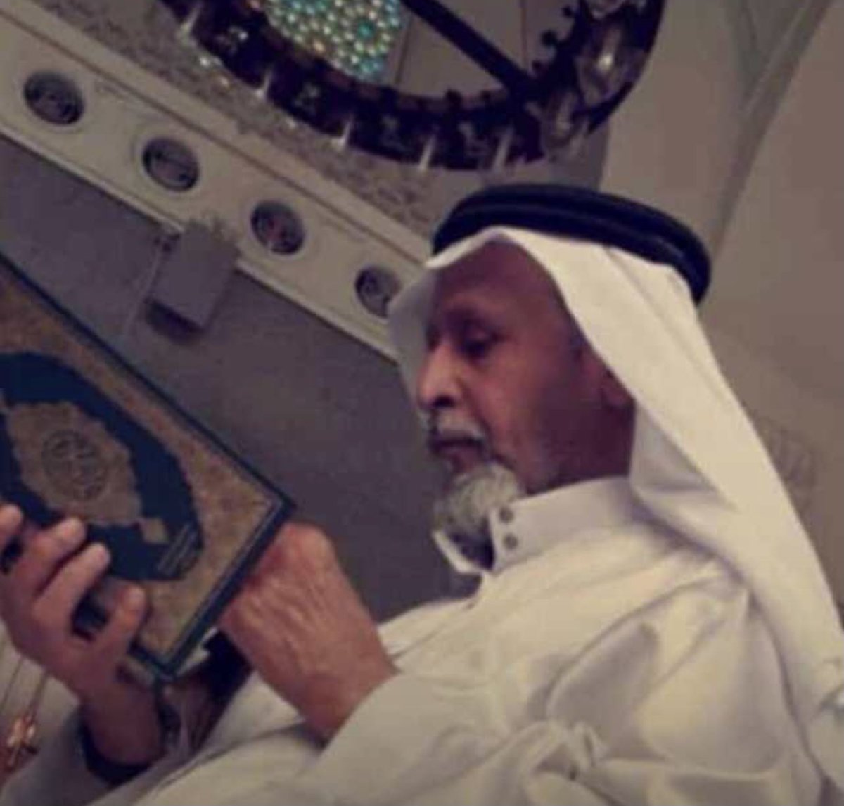 alkurmah1's tweet photo. سعد بن سعد بن نور الغالبي السبيعي
من أعيان الخرمة
درس بها وتعلم واتصف بالكرم والطيب ومعزة ربعه ،والتسامح وقوة الشخصية
كما تميز بنبل الأخلام 
مربي فاضل وأستاذ جليل  عمل معلماً في مدينة جدة ثم مديراً لعدة سنوات حتى تقاعده توفي يوم 19/ 3/ 1442
رحمه الله وغفر له وأسكنه جنات النعيم https://t.co/kWp4dWQNBa