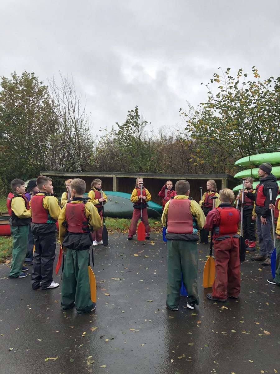 sjvblackpool's tweet photo. Our turn for canoeing 😊 #timetogetwet #teamwork https://t.co/rXhttCHAcm