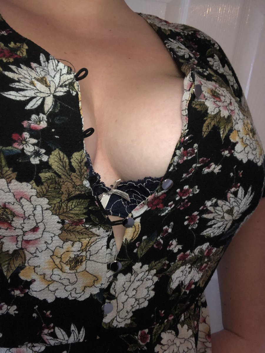 SCouple19's tweet photo. Better make sure I fasten the buttons today! https://t.co/bNo8Eb03Kl