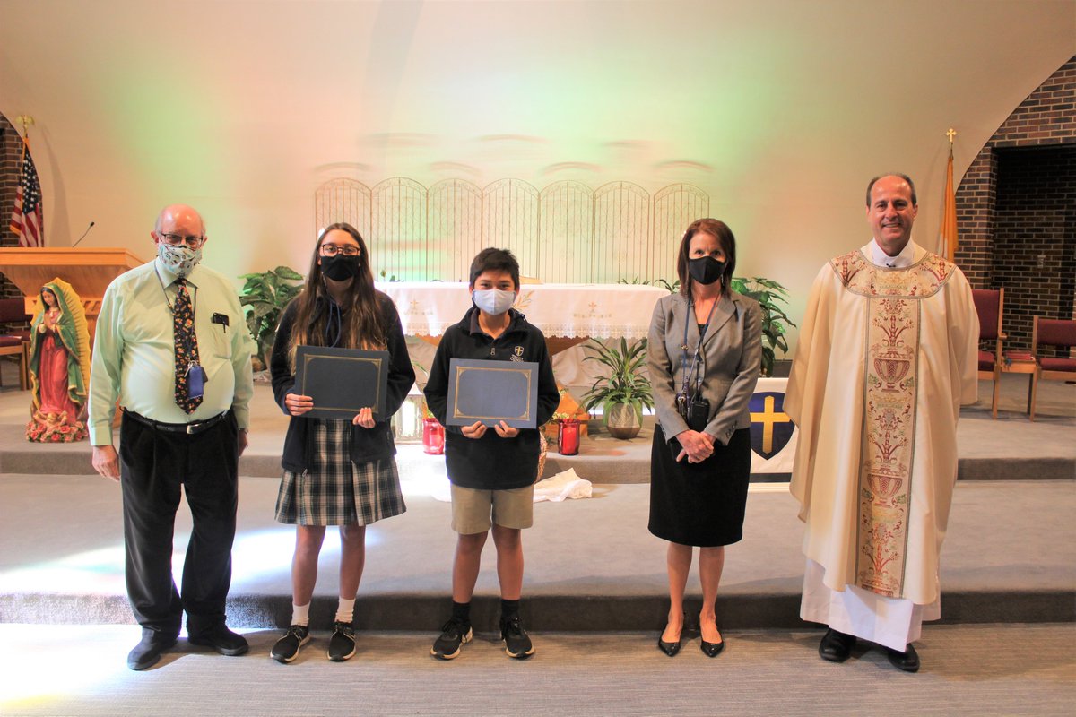 TCSKnights's tweet photo. Since 1980, the Co-Cathedral of St. Thomas More has presented the Fr. Murray Scholarship Award for Academic Excellence to a Trinity student based on the student's academic record, teacher nominations, and peer nominations. Congrats to our finalist, Lindsey and our winner, Jacob! https://t.co/x4DxhtrqPH