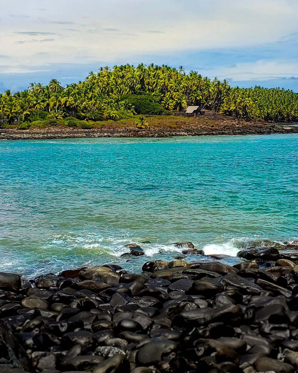 Embarky3's tweet photo. One of the most beautiful places in French Guiana, in the most beautiful and different Islands that we can find in the Caribbean. 🌴     #travels #embarky #island #photography https://t.co/DbLKs9Q25B