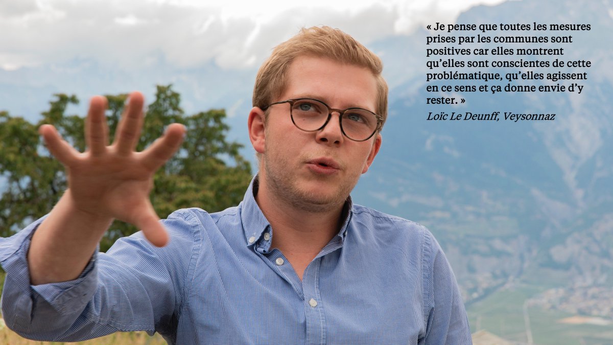 dsj_fspj_fspg's tweet photo. Il est jeune, politiquement actif et a grandi à la campagne. C'est @LoicLeDeunff, une autre personne avec laquelle on a parlé de l'exode rural. Est-ce que les communes doivent faire plus? Nous le discuterons à la conférence annuelle. Inscription: https://t.co/hACXKgGnXQ
#stayorgo https://t.co/vkGGJzVlRd