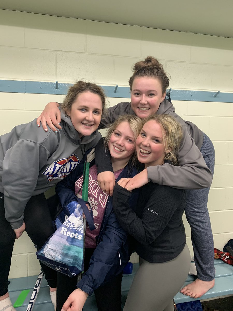 WindMidget's tweet photo. A 5-3 win on the road against the wildcats. Our goal scorers of the night
🚨@gaudetgracie@chloegallant87 @kylie_campbell17@mollymcinniss (2)
🍎‘s @gaudetgracie @kylie_campbell17 @_kristyntaylor @tiannagallant @_erinrennie @chloegallant87 
🥅 Between the pipes was @maddie_sheaa01 https://t.co/8LTyBh4Gle