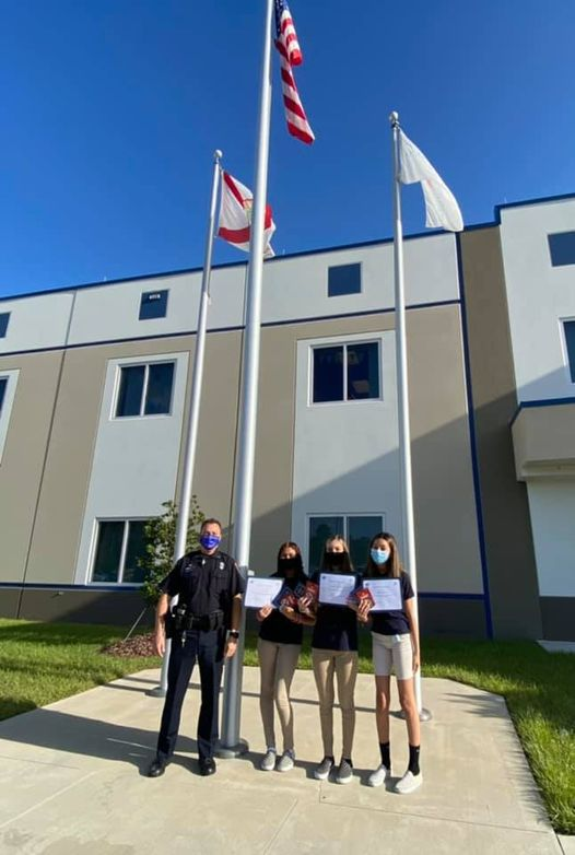 WatersetLightn1's tweet photo. Congratulations to our 1st quarter flag squad. Not only raising the flag each day but also raising the bar for leadership at Waterset. @LTMorris_EDU @EddieRuiz531 @Marilor36138965 #WCSLeads #CSUSAProud https://t.co/Oj1XRRt0g9