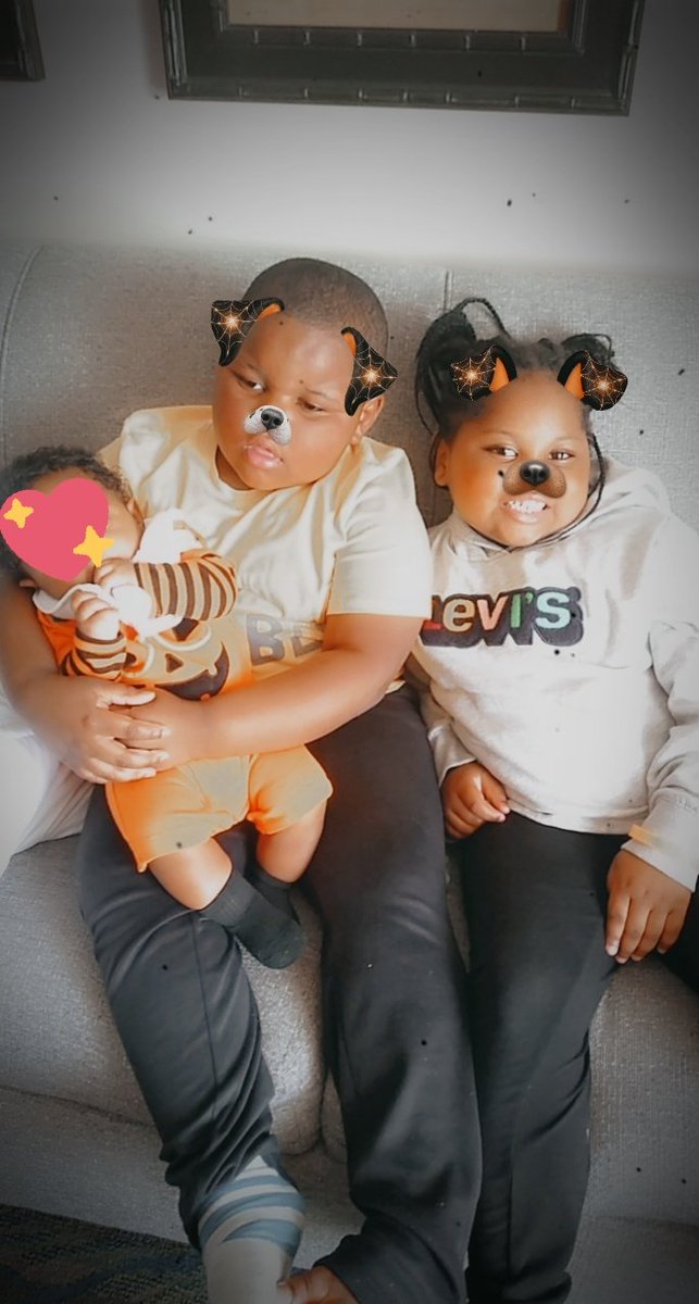 SuzzieBee30's tweet photo. #TrioGang. My heart's #kycedaddy #Caden #kelsey https://t.co/axyotQqbrV
