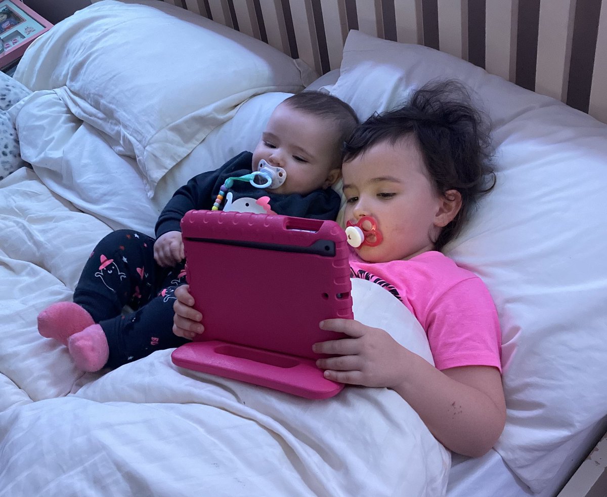 smulh76's tweet image. #BestMates #TimeFlyin #EilísandMuireann