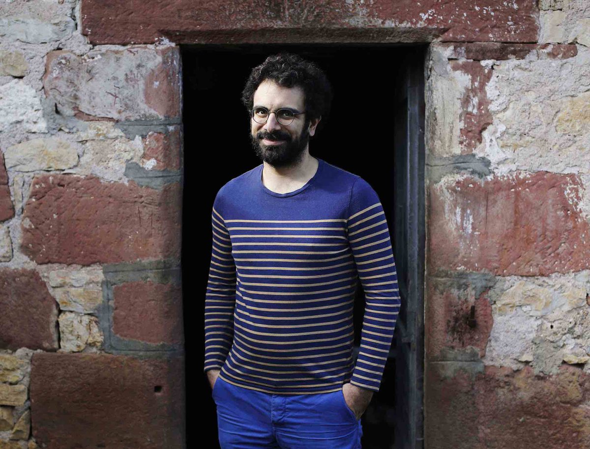 sciencespoEDJ's tweet photo. Nabil Wakim, journaliste énergie @lemondefr et auteur de L'Arabe pour tous (@EditionsduSeuil), une enquête sur l'apprentissage de l'Arabe en France, est en #masterclassEDJ vendredi à 11h https://t.co/URLZFebTyX https://t.co/mfODWI22aQ